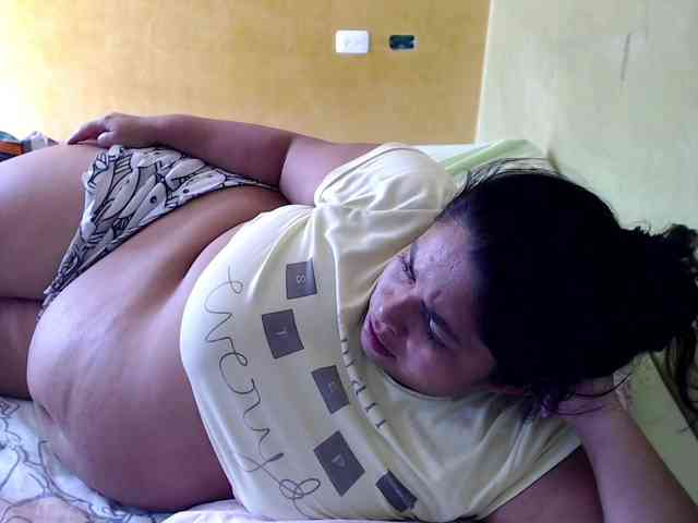 mia-naughty webcam