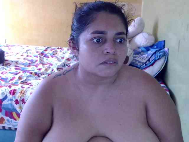 mia-naughty webcam