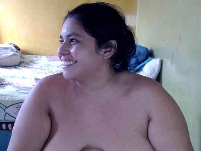 mia-naughty webcam