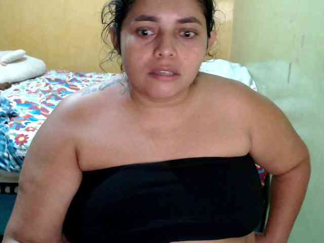mia-naughty webcam