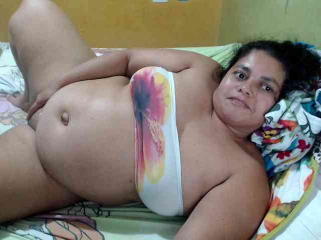mia-naughty webcam