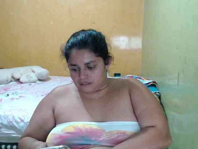 mia-naughty webcam