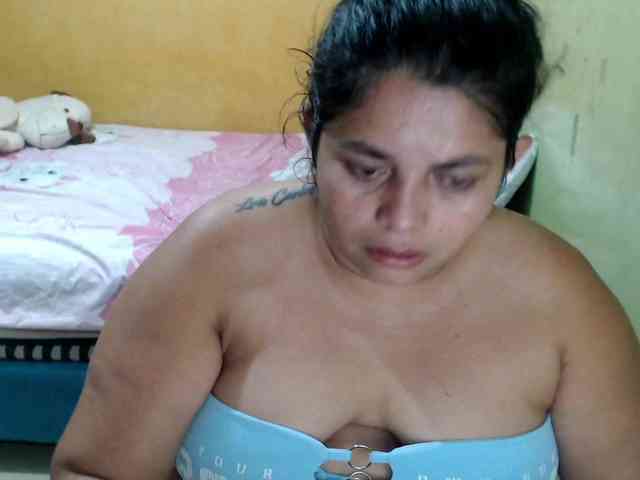 mia-naughty webcam