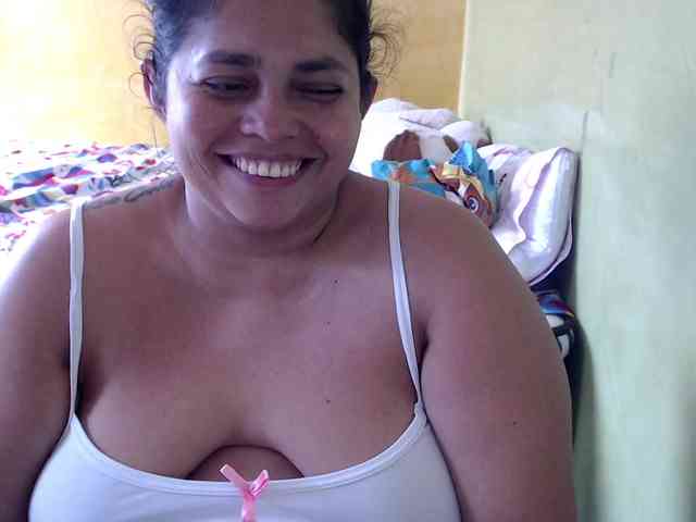 mia-naughty webcam