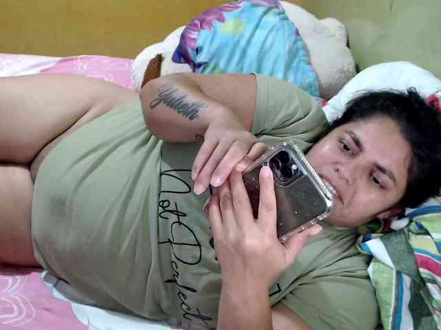 mia-naughty webcam