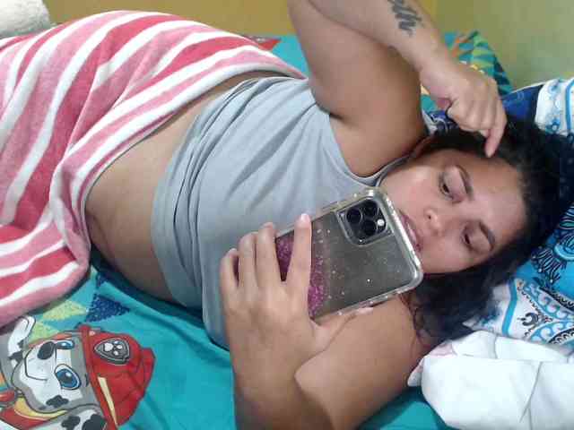 mia-naughty webcam