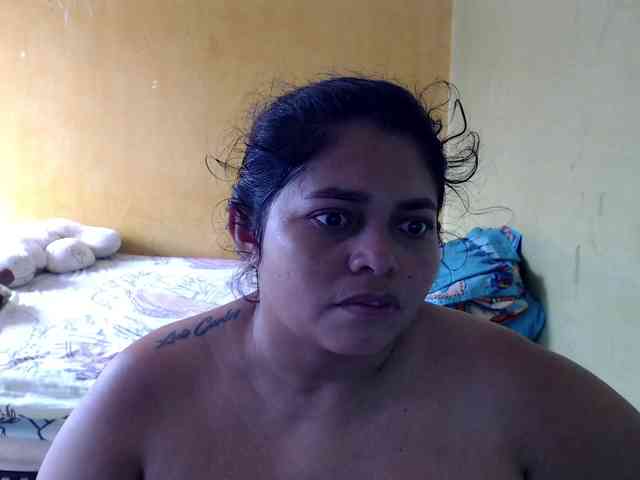 mia-naughty webcam