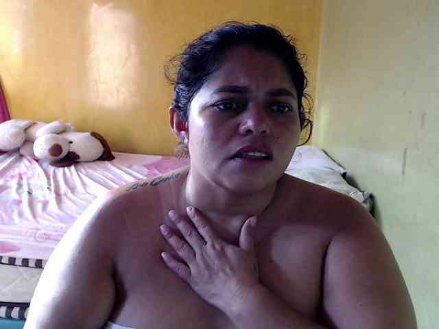 mia-naughty webcam