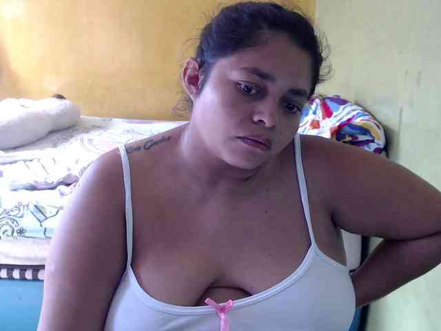 mia-naughty webcam