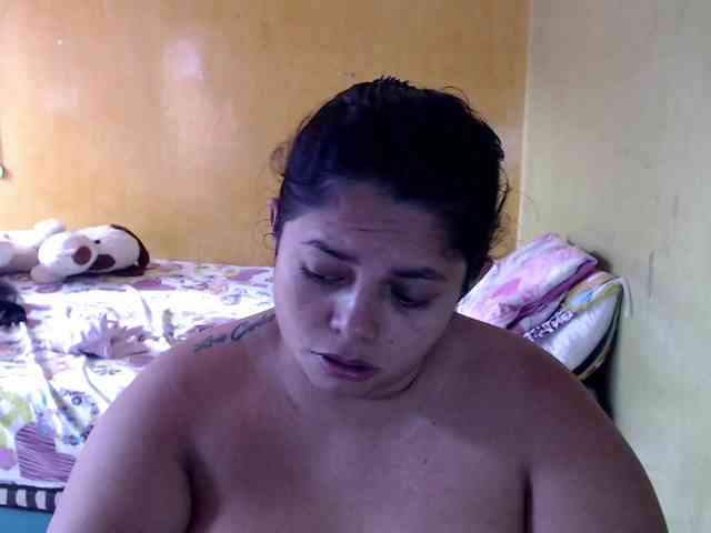 mia-naughty webcam