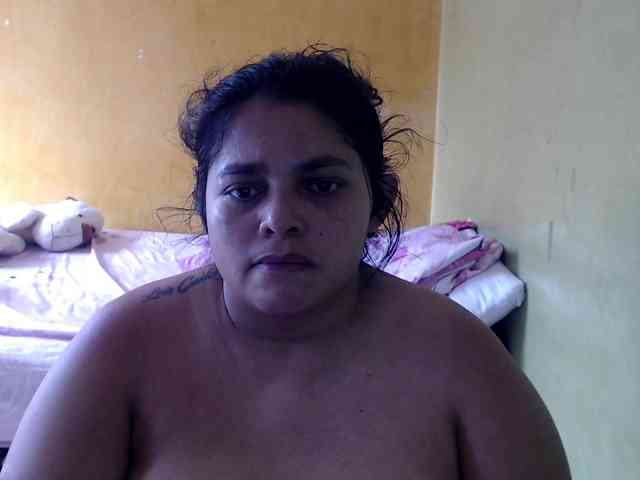mia-naughty webcam