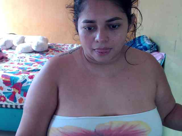 mia-naughty webcam