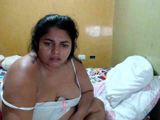 mia-naughty webcam
