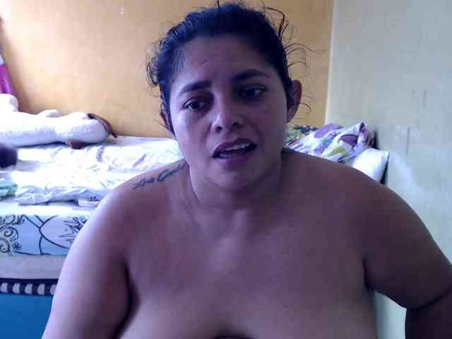 mia-naughty webcam