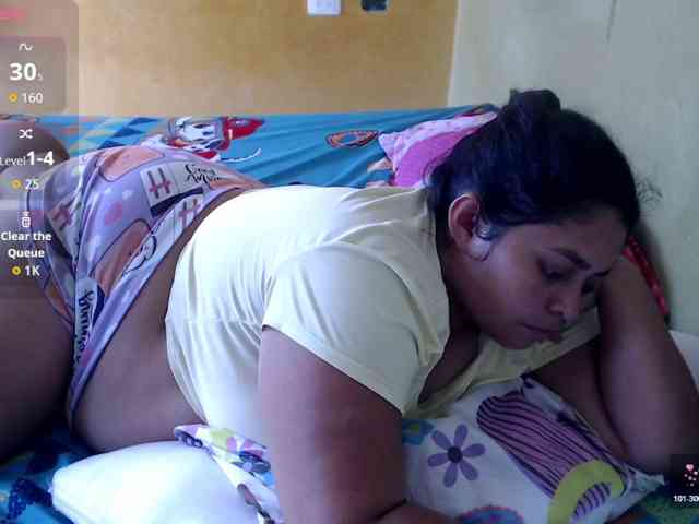 mia-naughty webcam