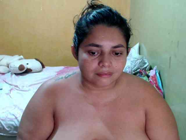 mia-naughty webcam