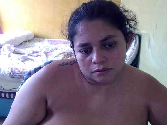 mia-naughty webcam