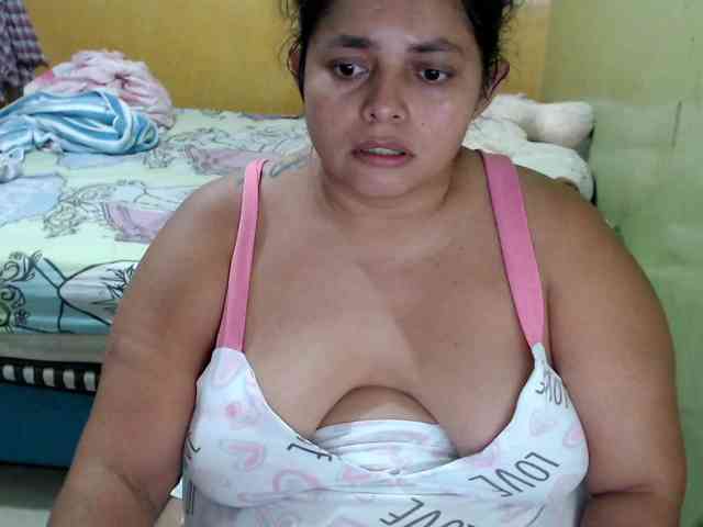 mia-naughty webcam