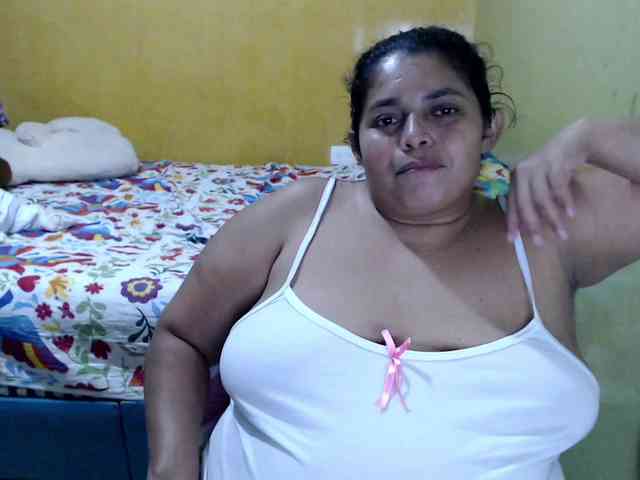 mia-naughty webcam