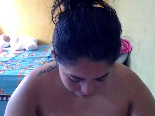 mia-naughty webcam