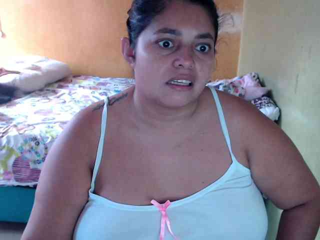 mia-naughty webcam