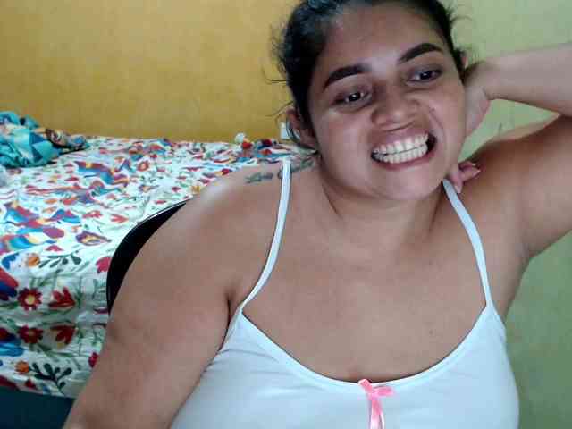 mia-naughty webcam