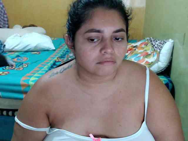 mia-naughty webcam