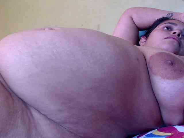 mia-naughty webcam