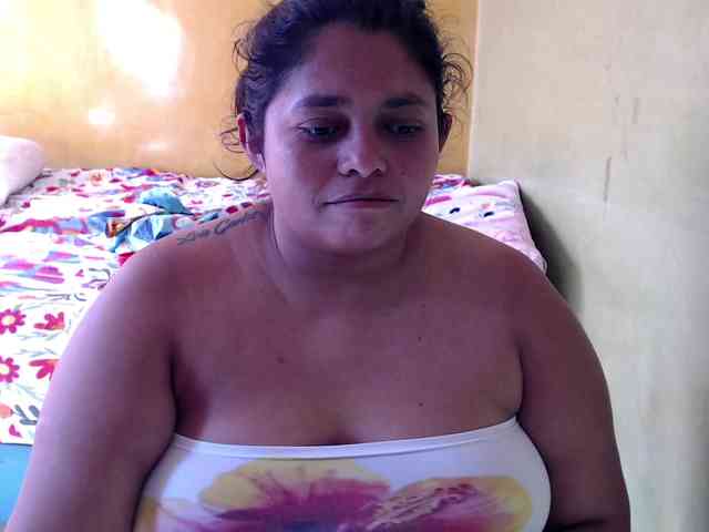 mia-naughty webcam