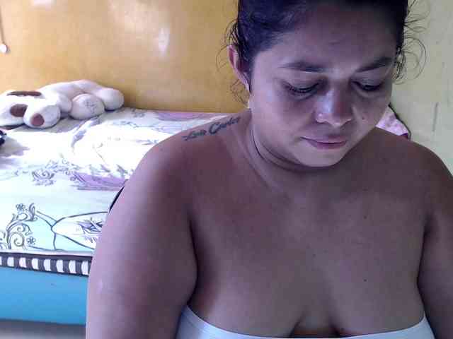 mia-naughty webcam