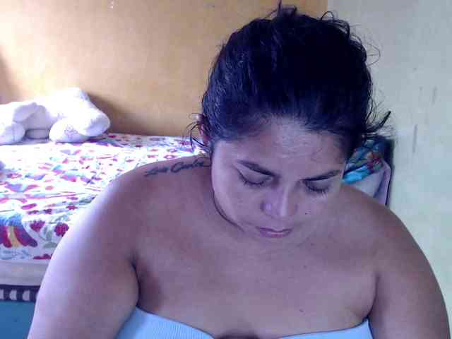 mia-naughty webcam