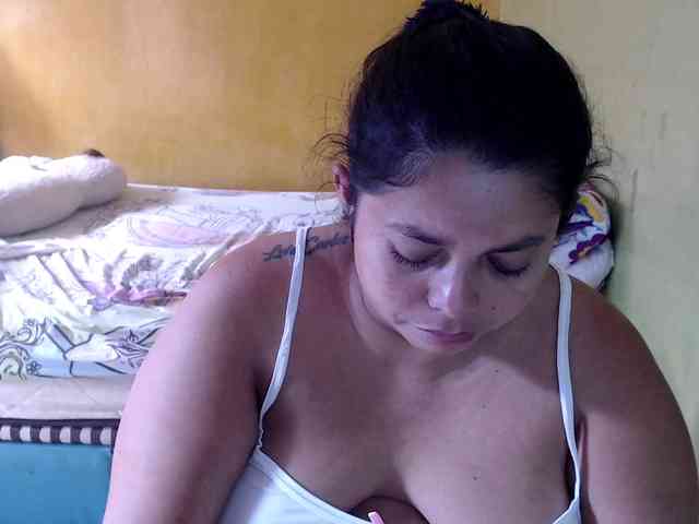 mia-naughty webcam