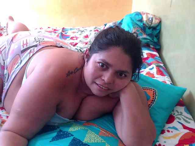 mia-naughty webcam