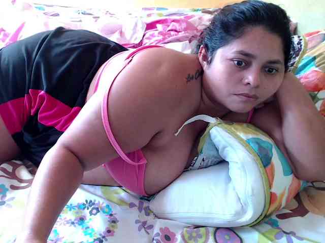 mia-naughty webcam