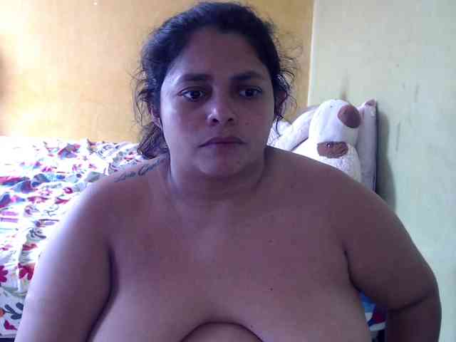 mia-naughty webcam