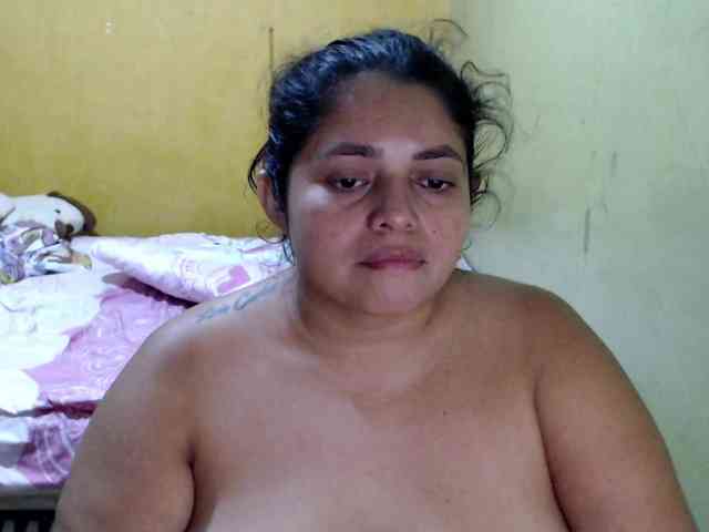 mia-naughty webcam