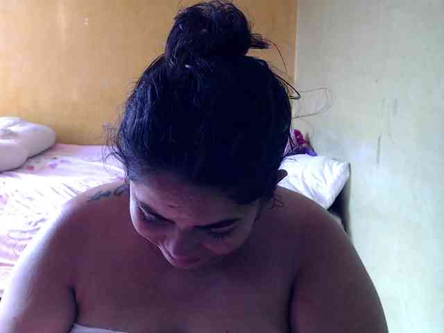 mia-naughty webcam