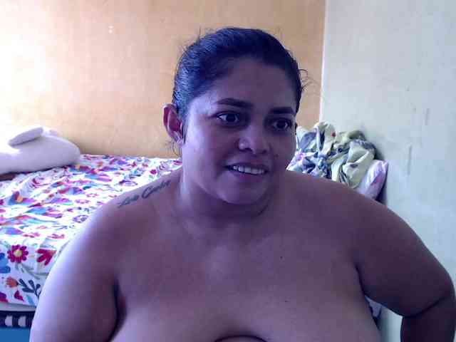 mia-naughty webcam