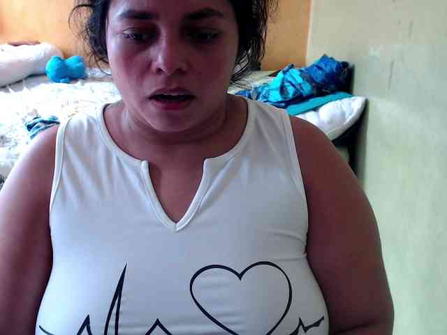 mia-naughty webcam