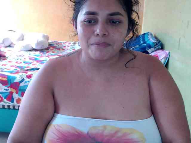 mia-naughty webcam