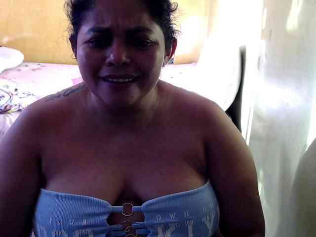 mia-naughty webcam
