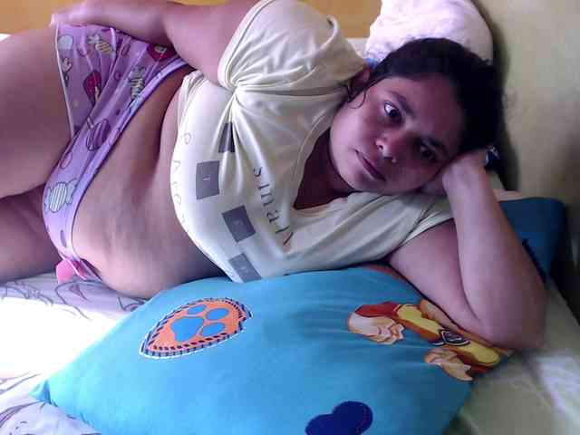 mia-naughty webcam