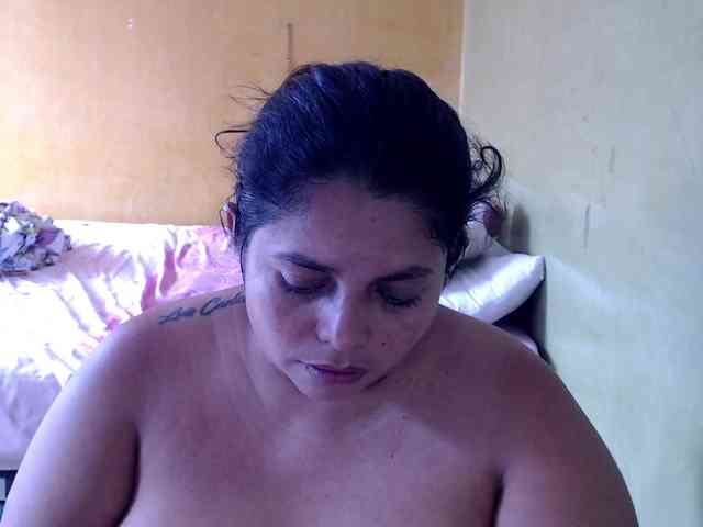 mia-naughty webcam