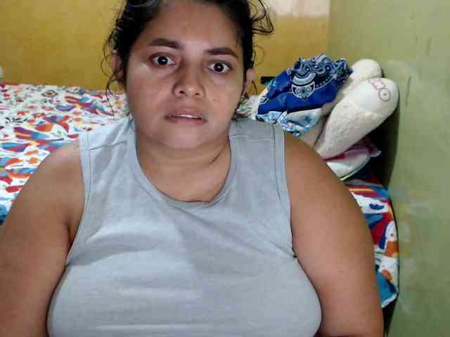 mia-naughty webcam
