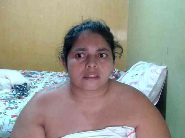mia-naughty webcam