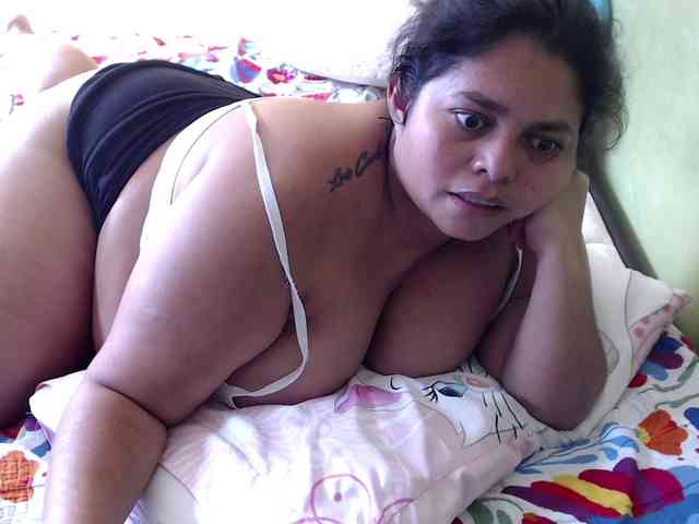 mia-naughty webcam