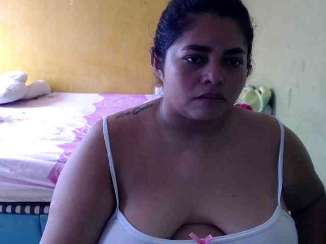 mia-naughty webcam