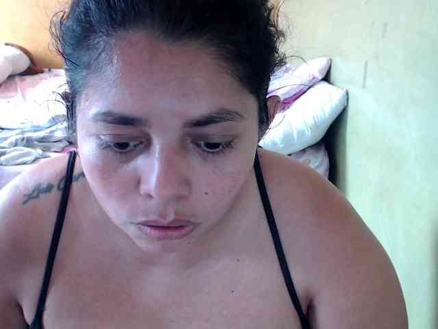 mia-naughty webcam