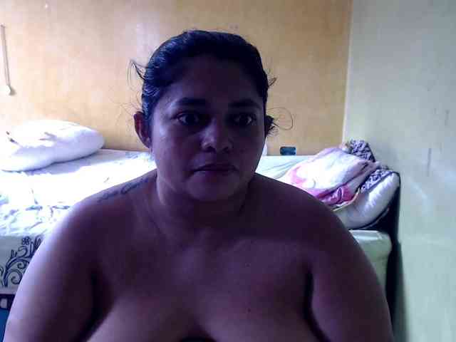 mia-naughty webcam