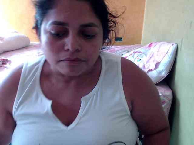 mia-naughty webcam